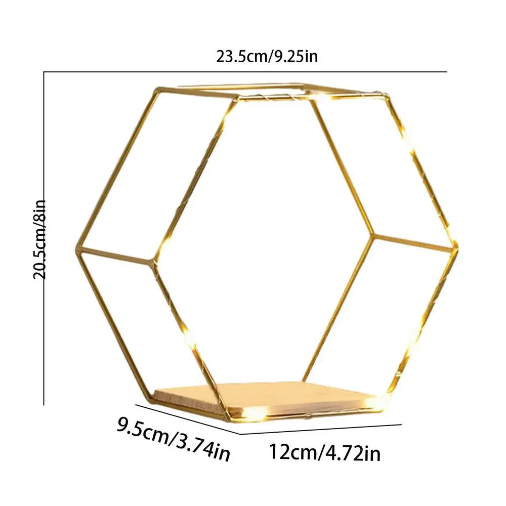 Etagère lumineuse chambre hexagonale bois clair et métal doré