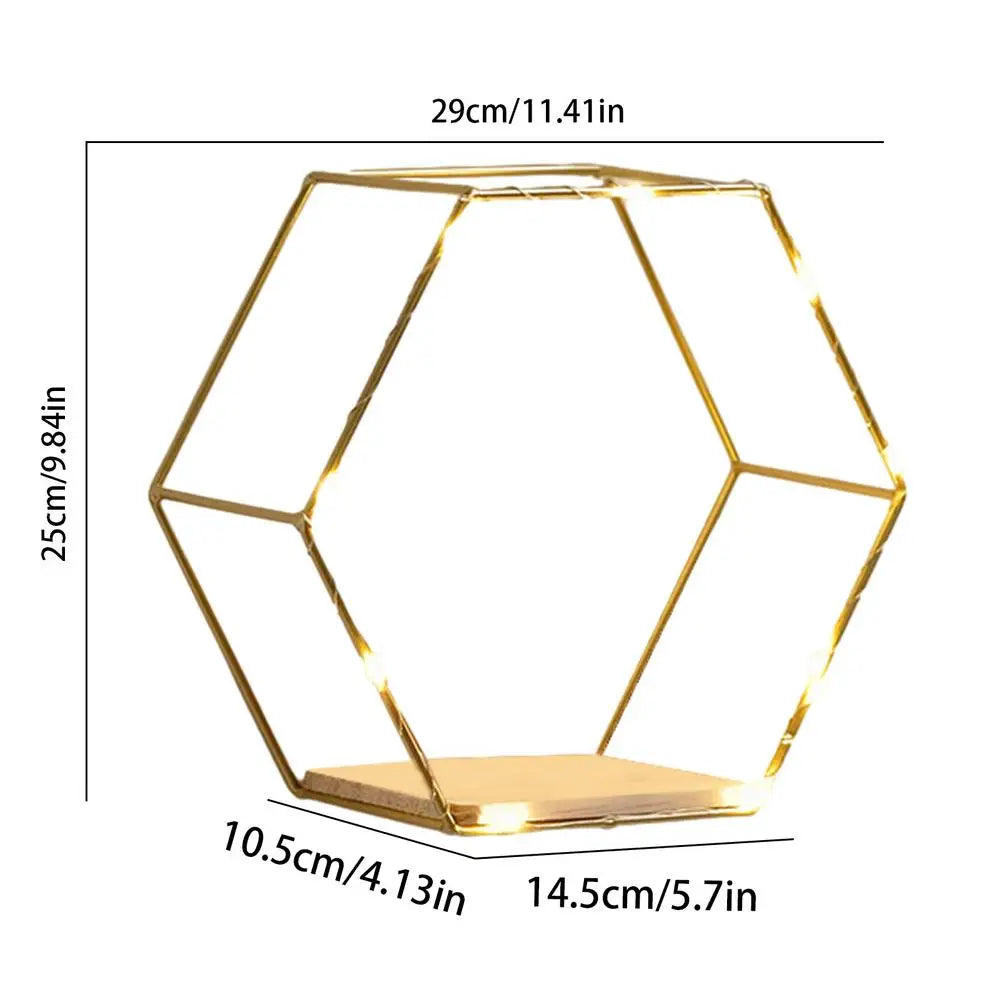 Etagère lumineuse chambre hexagonale bois clair et métal doré