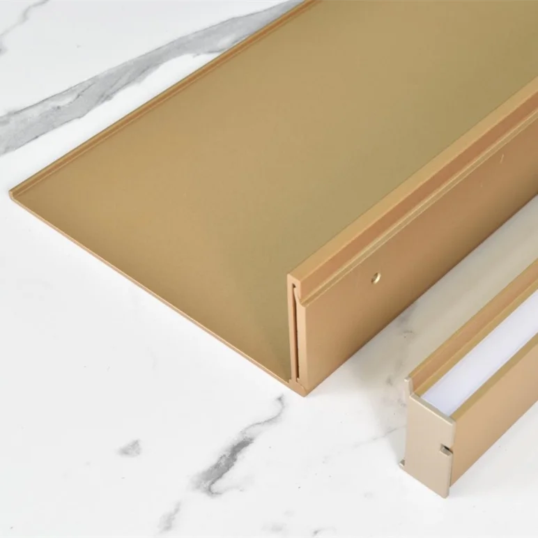 Etagère murale design flottante en métal lumineuse