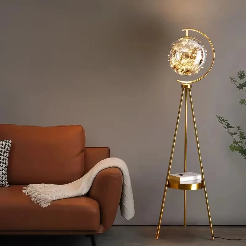 Lampadaire globe verre trépied métal avec étagère