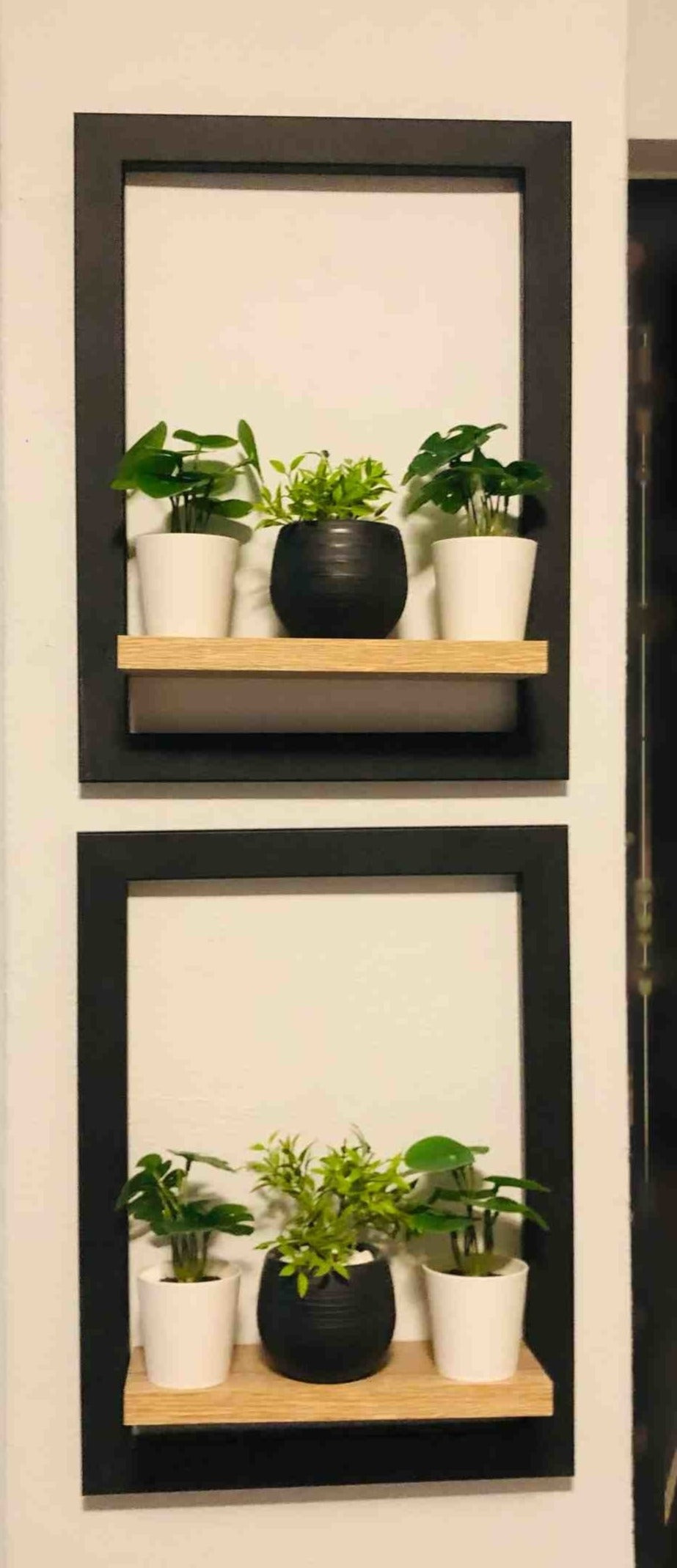 Etagère murale décorative fixation cadre noir