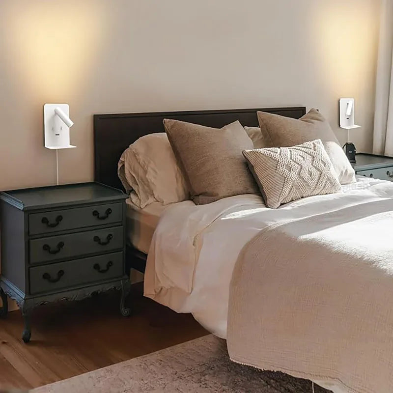 Etagère lumineuse led chambre verticale liseuse  en métal avec port usb