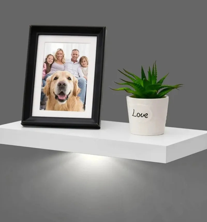 Tablette murale lumineuse avec spot led encastré